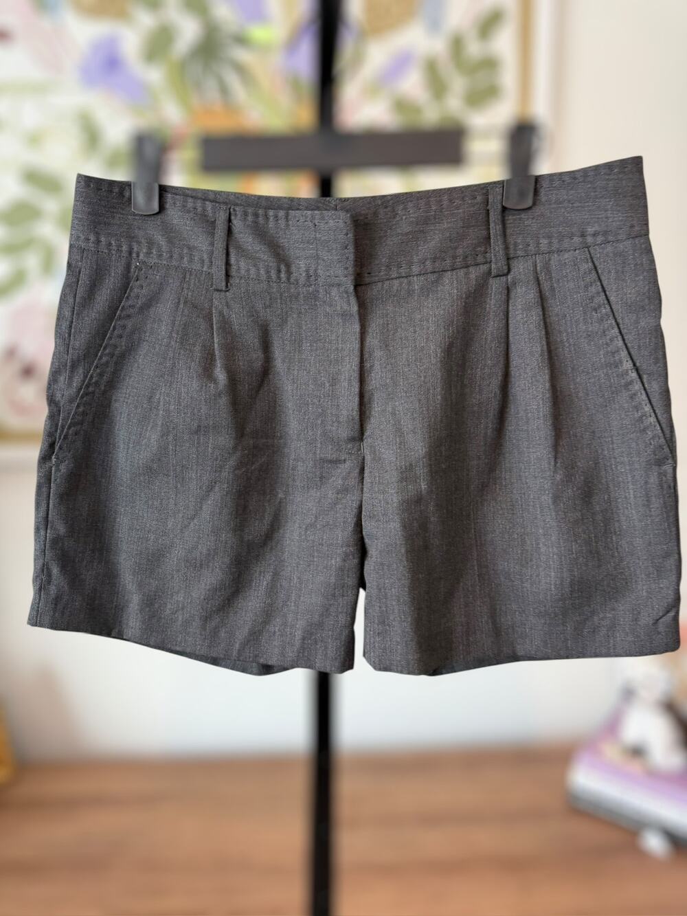 Jenni Kayne 100% Wool Mid-Rise Pleated Tuxedo Chino Shorts Gray Women's Size 6